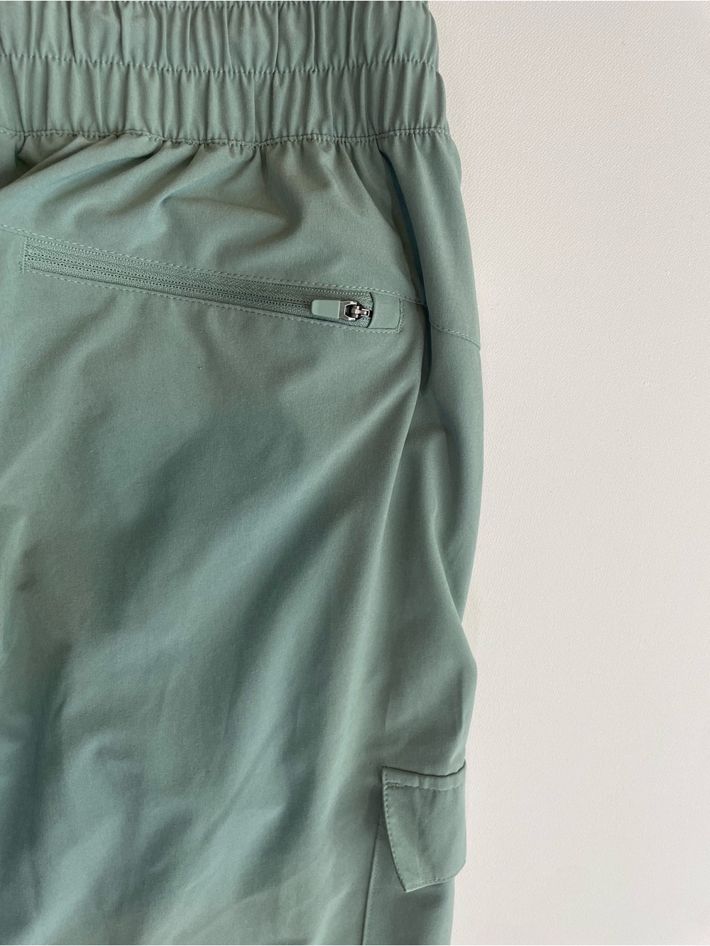 Women’s All In Motion Olive Green Cargo Jogger Pants - Picture 7 of 7